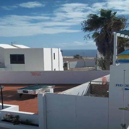 Puerto Del Carmen Sleeps 5 Pool Wifi Apartament Puerto del Carmen (Lanzarote)